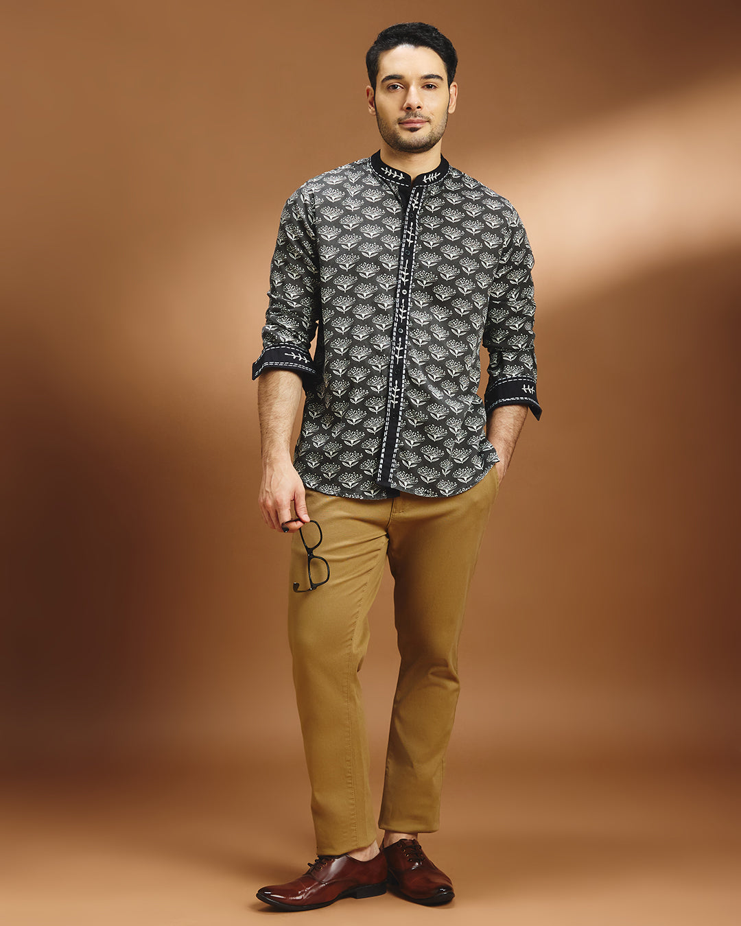 Roshni Botanical Shirt - Black